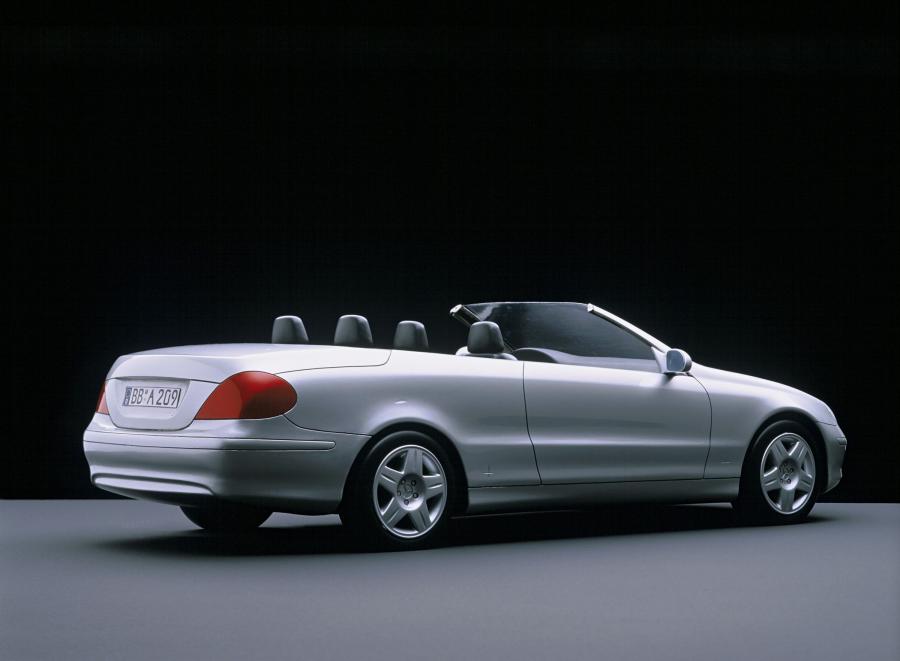  Mercedes-Benz CLK-Class Cabriolet 2004 года  (фото 78 из 164)